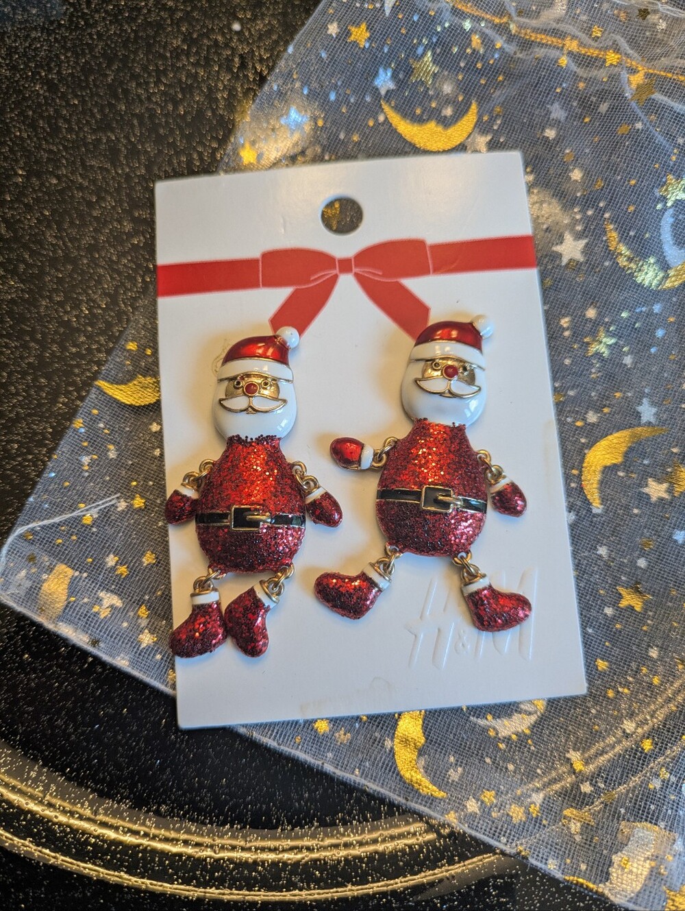 15. NWT Santa Earrings (3for$25/Free With $50 Purchase)
